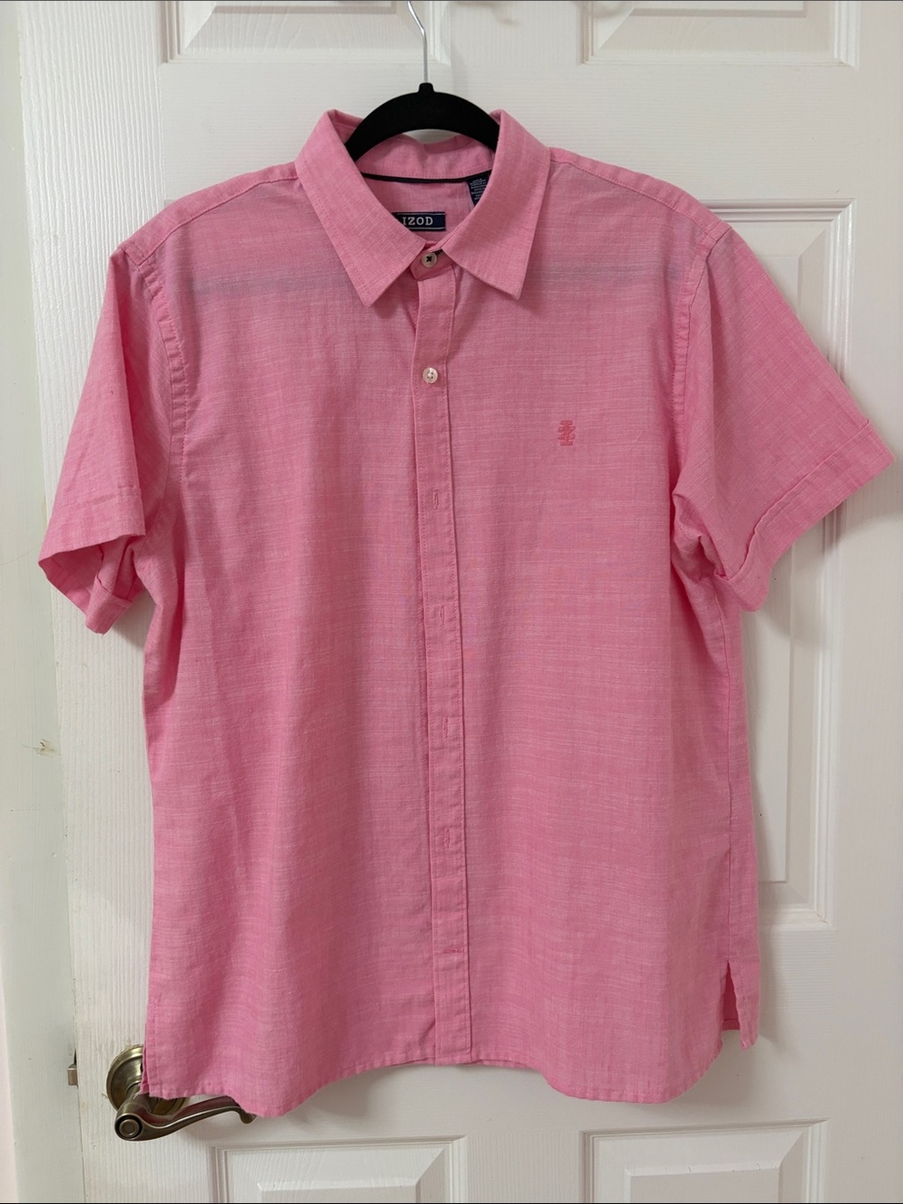 Izod Men’s Pink Short-Sleeve Button-Down Shirt
